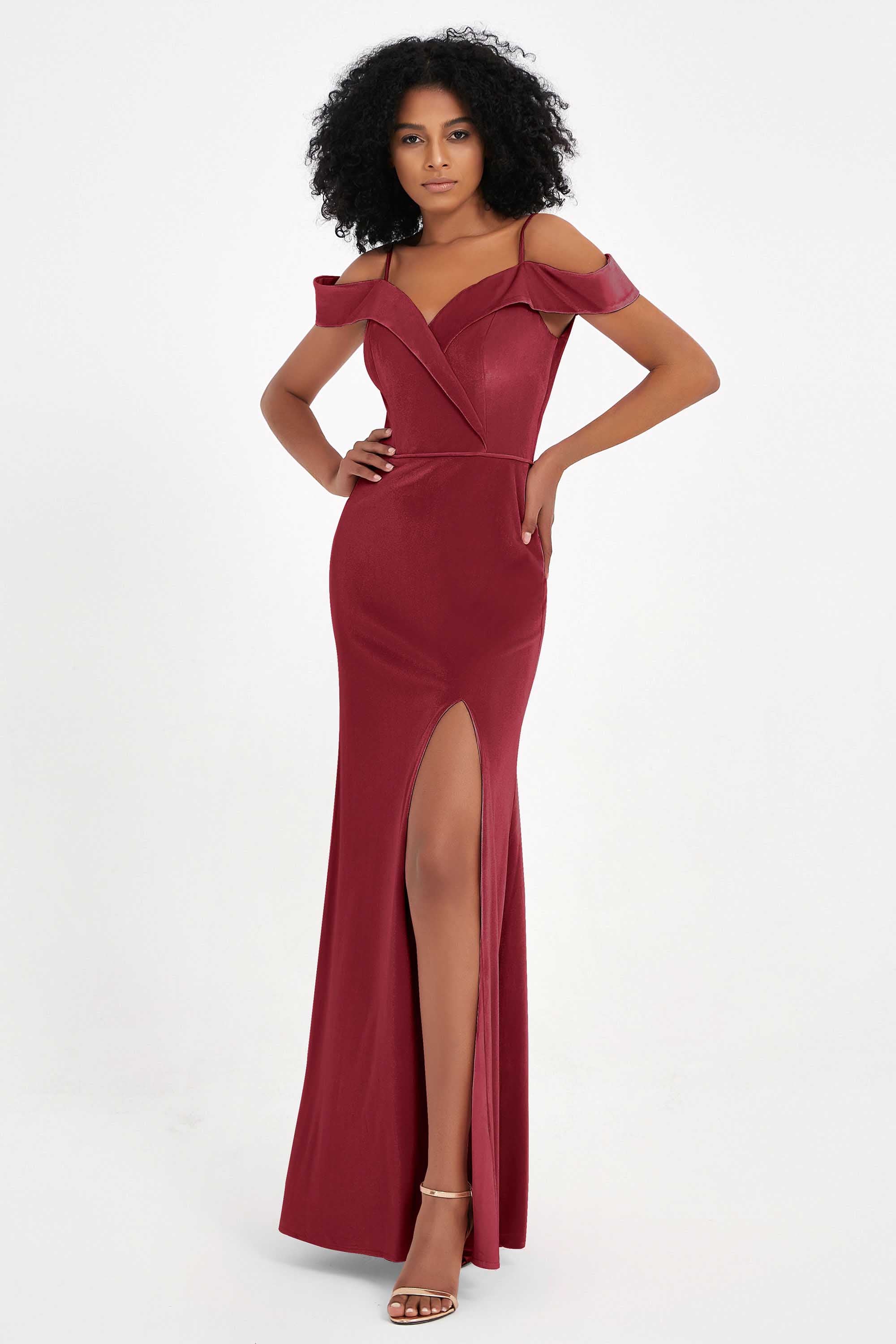 Elegant Off-Shoulder Velvet Maxi Evening Dress with Crisscross Back & Train main image 1